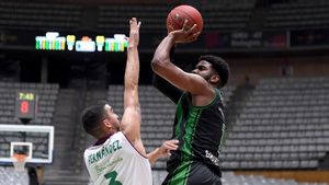 El Joventut se complica el pase a cuartos tras perder en casa ante Unicaja El Joventut se complica el pase a cuartos tras perder en casa ante Unicaja