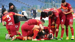 Los jugadores de la Roma celebran un gol en una imagen de archivo Los jugadores de la Roma celebran un gol en una imagen de archivo